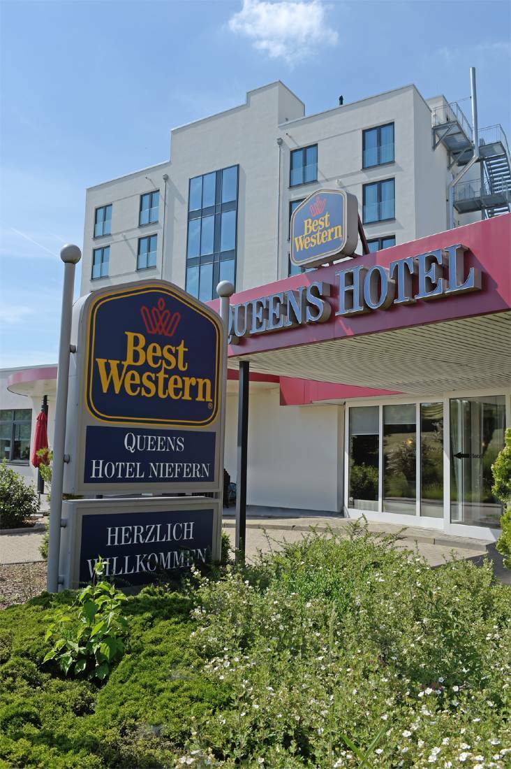 Best Western Queens Hotel Pforzheim-Niefern Eksteriør bilde